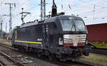 BRCE Vectron  X4 E - 607  [NVR-Nummer: 91 80 6193 607-9 D-DISPO], weiterhin für boxXpress.de GmbH?, durchfährt am 21.02.24 den Bahnhof Stendal Hbf. 
