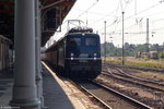 110 043-6 PRESS (110 511-3) mit einem Autotransportzug in Stendal und fuhr weiter in Richtung Salzwedel.