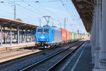 185 522-0 ITL - Eisenbahngesellschaft mbH mit dem Containerzug DGS 42328 von Prag nach Hamburg in Stendal.