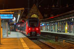 Talent 2 am Bahnsteig 5 in Stralsund ohne Fahrtrichtungsanzeige am Zug und Bahnsteig. - 08.03.2017