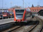 646 005 fuhr am 01.April 2011 in Stralsund an den Bahnsteig,um dann als RE 13057 nach Neustrelitz zufahren.