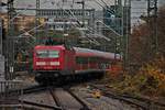 Nachschuss am 06.11.2015 auf 143 900-9, welche mit ihrem RE (Stuttgart Hbf - Aalen) aus dem hauptbahnhof von Stuttgart ausfuhr.
