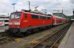 111 168-1 steht am 29.05.2019 mit dem RE19080 nach Lauda im Stuttgarter Hauptbahnhof bereit.