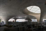 Im neuen Stuttgarter Tiefbahnhof -    Organische Formen: Dach und die kelchförmigen Stützen gehen ineinander über.