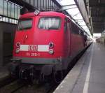 115 350-1 steht am 23. August 2011 mit dem PbZ aus Frankfurt am Main im Stuttgarter Hbf.