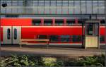 Bahnhof-Stilleben - 

Ich weiß nicht ob man das so sagen kann. Hauptbahnhof Stuttgart

23.10.2011 (M)