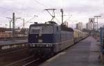181204 fährt mit E aus Karlsruhe am 3.3.1989 um 09.25 Uhr in Stuttgart HBF ein.