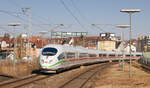 ICE 9571 aus Paris Est erreicht am 05.03.2022 Stuttgart-Zuffenhausen.