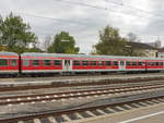 D-DB 50 8022-34 088 Bnrz 451.1 mit Stadler 06 Design ex München, Wagen mittlerweile z. Leipzig-Engelsdorf. Ende 2017 abgestellt am WE in Tübingen Hbf