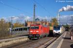 Auf Gleis 101 in Uelzen fuhr 185 377-9 DB Schenker Rail Deutschland AG mit einem Containerzug in Richtung Celle.