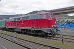 Sonntag den 15.03.2026 um 11:55 Uhr in Waldshut-Tiengen (D). Abschiedsfahrt von der Dieseltraktion auf der Hochrheinbahn. Im Bahnhof Waldshut eingefahrener Sonderzug von Basel Bad Bf nach Waldshut. Es ist der RE 93574 welcher für alle  Normalzahlenden“ zugänglich ist (Gültiger Fahrausweis genügt). Er verkehrt als öffentlicher Reisezug. Zugskomposition; Lok: NeSA 218 155-0 (UIC 92 80 1218 155-0 D-NESA), 1. Wagen: 55 80 2250 099-2 D-NESA BDms, 2. Wagen: 56 80 3240 001-8 D-NESA ABn, 3. Wagen: 56 80 2240 024-2 D-NESA Bn, 4. Wagen: 40451 Stg B4nb (22 40 451 Bn) der EFZ. Basel Bad Bf ab um 11:02 Uhr, Waldshut an um 11:51 Uhr. Eingefahren in Waldshut auf Gleis 2 mit nur 3 Minuten Verspätung. Koordinaten GMS (Grad, Minuten, Sekunden): N 47° 37’ 16.0’’ O 8° 13’ 10.1’’