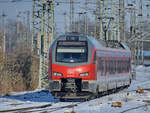 Der Elektrotriebzug 1428 503 ist als RE42 nach Mönchengladbach Hbf unterwegs und hier im Februar 2021 bei der Einfahrt am Hauptbahnhof Wanne-Eickel abgelichtet worden.