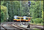 An der n�rdlichen Bahnhof Einfahrt von Wilferdingen-Singen (Remchingen) begegnen sich am 24.9.2026 um 13.35 Uhr zwei Karlsruher �berland ET.