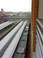 Ausblick ber die Bahnsteige zur Ausfahrt des Bahnhofes.