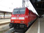 146 243-1 steht hier mit dem RE 4613 von Frankfurt(M) Hbf im Würzburger Hbf am 04.04.13.