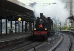 78 468 mit einem Teddyb�r am Kessel in Wuppertal Hbf, November 2012.