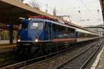 110 469-4 mit Nationalexpress Ersatzzug RB48 in Wuppertal Hbf, Februar 2018.