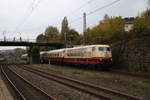 E03 001 mit ihrem TEE auf dem Rückweg aus Berlin im Tal der Wupper am 26.10.18, am Zugschluss befand sich 103 113 aus dem DB-Museum Koblenz.