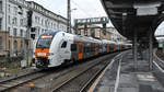 462 022 unterwegs als RE4 nach Aachen Hbf, hier im Februar 2021 bei der Abfahrt vom Hauptbahnhof Wuppertal.