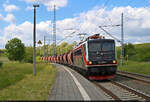 155 239-7 (250 239-1) schleppt Kalisalz durch den Hp Zscherben Richtung Halle Rosengarten.

🧰 Erfurter Bahnservice GmbH (EBS)
🕓 24.5.2025 | 13:40 Uhr