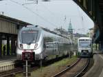 1442 205 und 1442 631 nach Halle(Saale) und VT 53 nach Plauen stehen am 28.04.2014 auf dem Zwickauer Hauptbahnhof zur Abfahrt bereit.