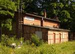 05.08.2007: Fragmente des Bahnhofs Ziegenrück in Thüringen.