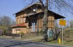 24.03.12 , Gallun , ehemaliges Stationsgebude an der Strecke Mittenwalde - Tpchin, heute Draisinenbahn