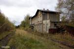 Traurige Aufnahme vom Bahnhof Waldenburg (Sachsen) der ehemaligen Muldentalbahn zwischen Glauchau und Penig.