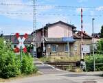 Blick auf den kleinen Schrankenwärter in Zielitz Ort.