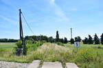 Blick vom Bahnübergang Kupferhüttenweg in Richtung Nebra.