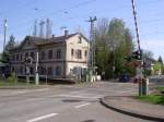 Der Bahnhof Kork mit dem Bahnbergang, der bald nicht mehr sein wird, da die Strecke der Europabahn fr den TGV aufgerstet wird.