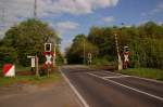 Bahnbergang Hackenbroicher Strasse in Kln Worringen am Sonntag den 17.April2011.