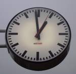 Ein VGF Uhr steht am 12.12.11 in Frankfurt am Main 