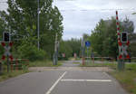 Fahrrad BÜ bie Schwarze Pumpe, kurz hinter Trattendorf, hier überquert man eine Industriebahn.