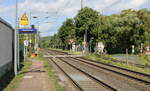 Der Bahnübergang am km 156,8 in Ludwigsau-Friedlos mit Blick Richtung Bebra, am 30.07.2023.