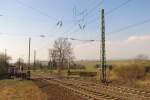 Ein Bahnbergang an der KBS 466, mit geffneter Anrufschranke in Erbach (Rhg); 04.04.2012