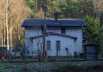Heute als Wohnhaus genutzt, ein Bahnwärterhäuschen an der Zellwaldbahn.