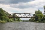 11.8.18 Oderberg, alte Wriezener Oder östlich: Brücke der Strecke Angermünde - Bad Freienwalde. 