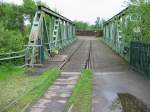 03.05.05,Recklinghausen,Brcke ber die Emscher der ehemaligen Zeche Recklinghausen zum Zechenhafen am Rhein-Herne-Kanal.