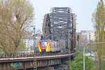 HLB Coradia Continental ET155 (1440 164-0) am 13.04.19 in Frankfurt am Main Oberrad auf der Deutscherrnbrücke von einer Brücke aus fotografiert per Tele Zoom