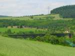 Das 252,5 m lange Biesenbach Viadukt und der 264 m lange Talbergang Epfenhofen an der Wutachtalbahn; 23.06.2010