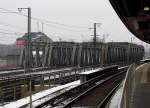 Imposantes Brckenbauwerk fr die viergleisige Fernbahnstrecke vom Hamburger Hauptbahnhof Richtung Sden. Am S-Bahnhof Veddel, 28.1.2012