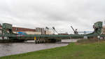 Die Huntebrücke in Oldenburg an den KBS 390 Bremen - Norddeich und 392 Osnabrück - Wilhelmshaven dürfte eine der letzten Klappbrücken in Deutschland sein, über die eine