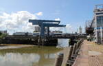 ICE L mit 248 auf der Hubbr�cke am Hafen in Husum. Der ICE kam aus Westerland und war auf dem Weg nach K�ln. Aufgenommen am 02.08.2026