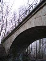 Die alte Bahnbrücke über die Ecker.