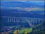 am 28.05.2012 wurde die ICE-Brcke in Grmpen mit RS 1 der STB und Blick bis zur Veste Coburg von Rauenstein aus im Bild festgehalten