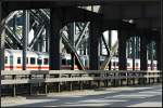 IC Richtung Sden auf der Hamburger Norderelbbrcke.