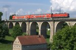 Knapp eine Woche bevor die MRB die RE- und RB-Verkehre auf der Relation Dresden-Zwickau/Hof und Chemnitz-Elsterwerda übernahm, überquerte 143 816-7 am 04.06.2016 mit RB 26913
