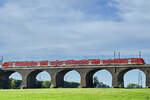 Der DB-Elektrotriebzug 1440 232-5 ist hier Ende September 2025 auf der Duisburg-Hochfelder Eisenbahnbrücke zu sehen.