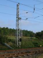 Abspannmast auf dem Einfahrgleis in Bergen/Rgen am 13.August 2011.
